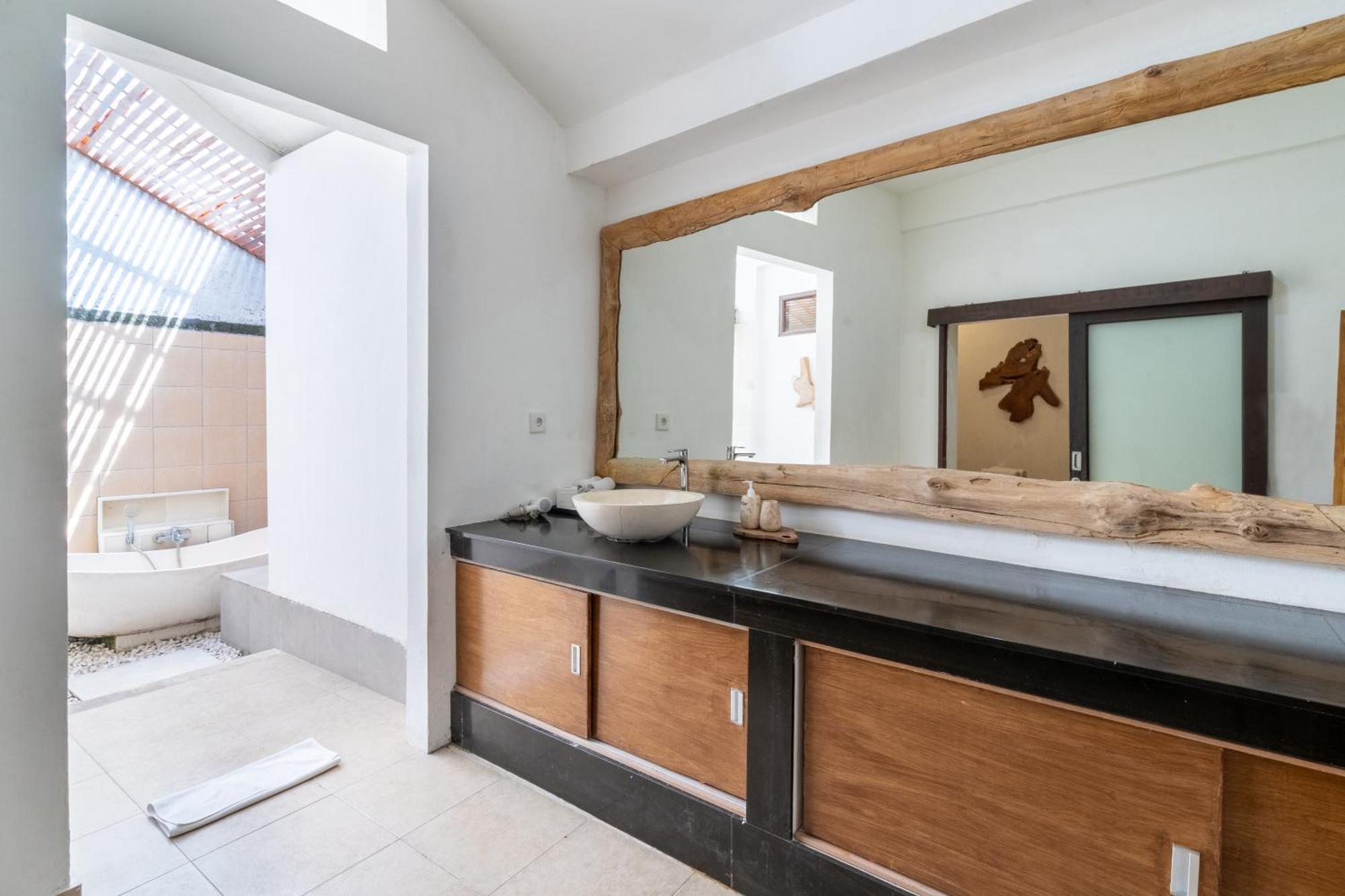 Villa Aveli Seminyak By Best Deals Asia Hospitality Zewnętrze zdjęcie